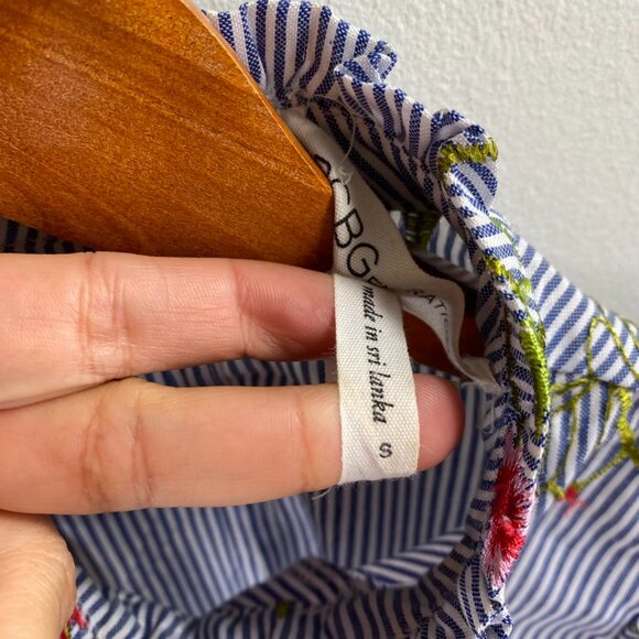 BCBGeneration Striped Floral Mock Neck Top Size S - Picture 3 of 7